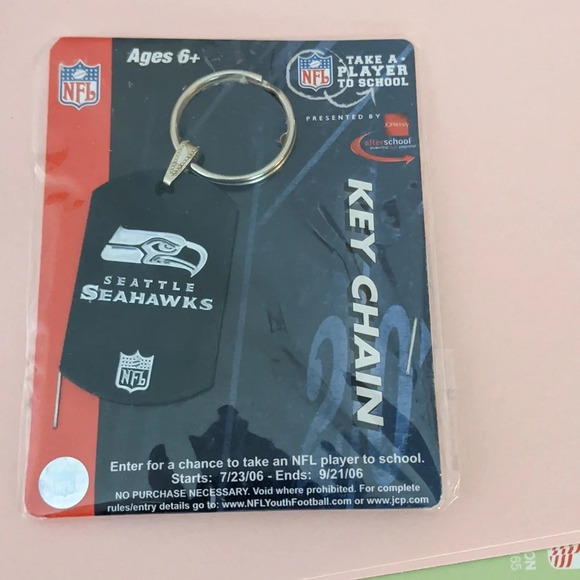 SEATTLE SEAHAWKS VTG Key Chain Dog Tag Necklace Chain 2006 football NFL fan - Picture 4 of 4